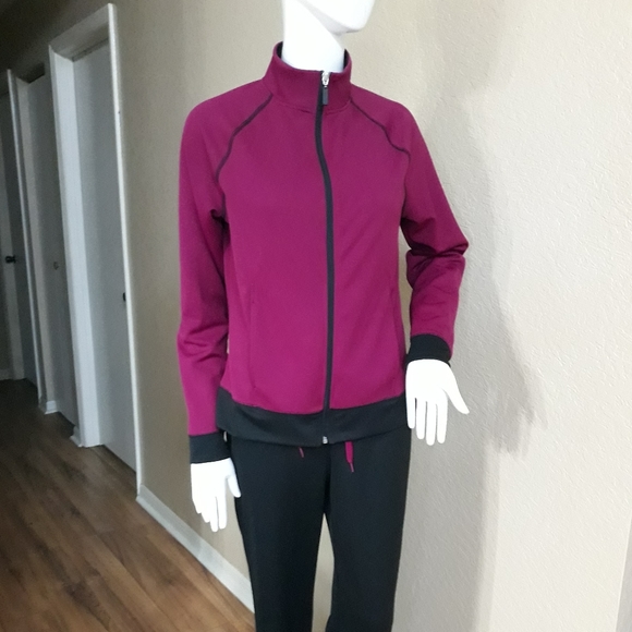 Be Inspired jogging/ Track suit - Picture 11 of 11